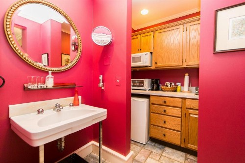 Hidden Garden Cottages & Suites - image 7