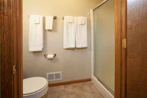 Goshorn Lake Cottage #1 - image 9