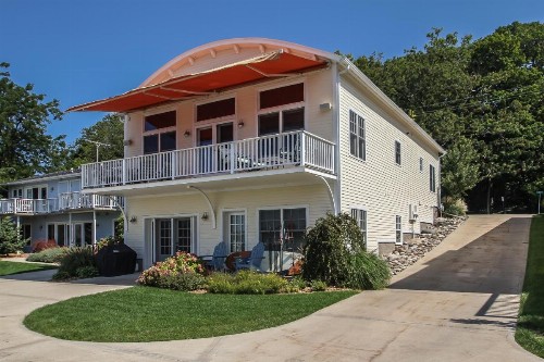 Lay By The Bay - image 10