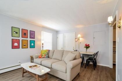 Sunshine Inn - image 11