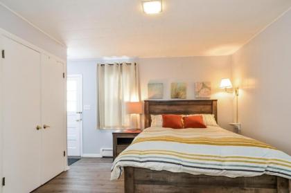Sunshine Inn - image 13