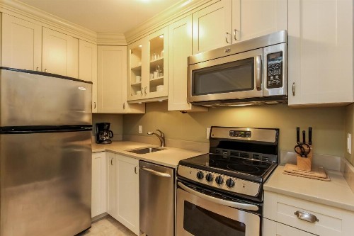 Water Street Retreat - image 4