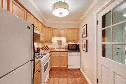 Butlers Quarters - image 11