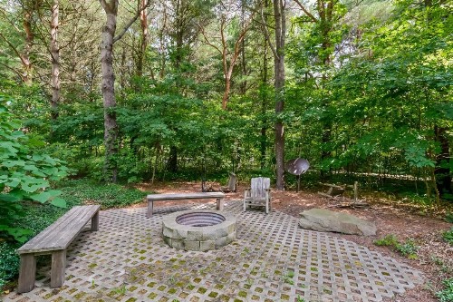 Lake Trail Treehouse - image 28
