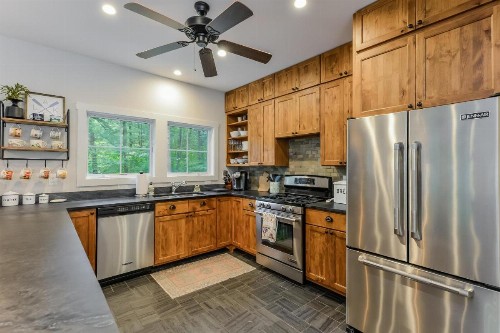 Lake Trail Treehouse - image 34