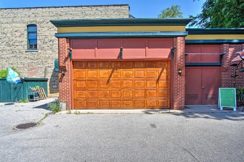 Charming Saugatuck Condo with Private Deck and Grill! - image 7