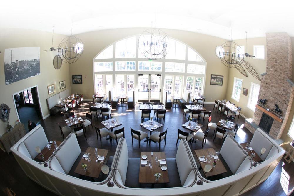 Diamond Mills Hotel & Tavern - image 3