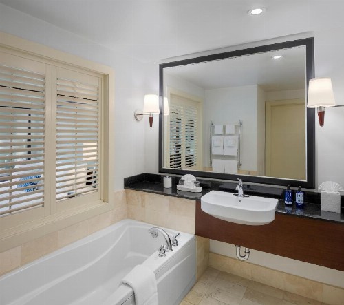 Casa Madrona Hotel and Spa - image 22
