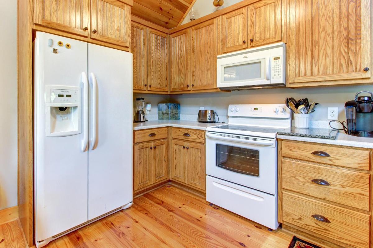 Mountain Getaway - image 7