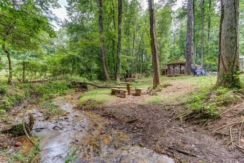 Coffee Creek Cabin - image 10
