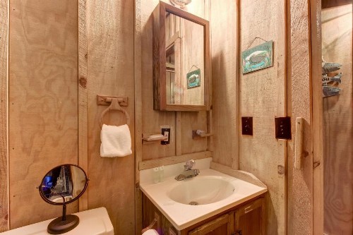 Sweet Home Away - image 11