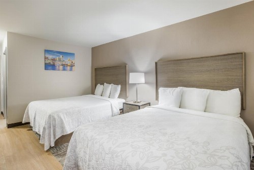 Red Roof Inn PLUS+ & Suites Savannah – I-95 - image 33