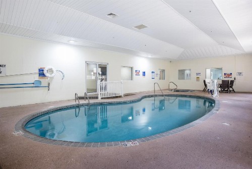 Red Roof Inn PLUS+ & Suites Savannah – I-95 - image 35