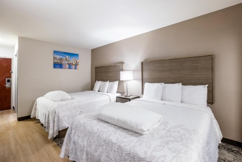 Red Roof Inn PLUS+ & Suites Savannah – I-95 - image 37