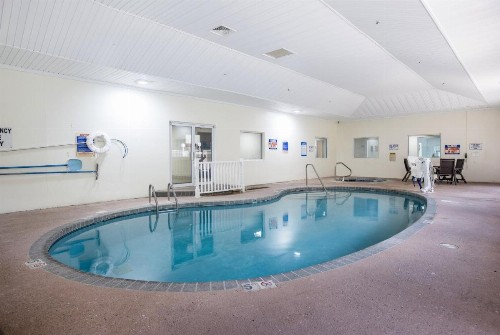 Red Roof Inn PLUS+ & Suites Savannah – I-95 - image 38