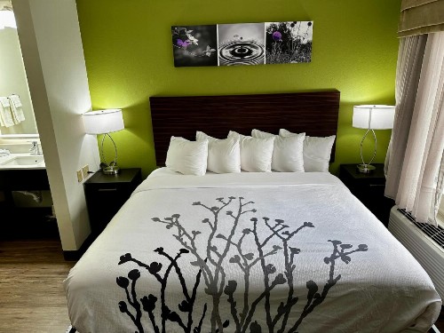 Sleep Inn Savannah Gateway I-95 - image 3