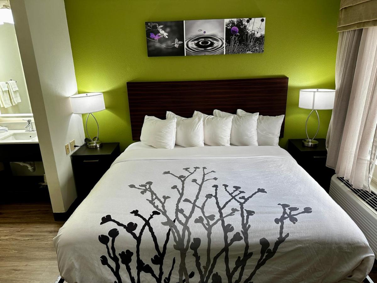 Sleep Inn Savannah Gateway I-95 - image 3