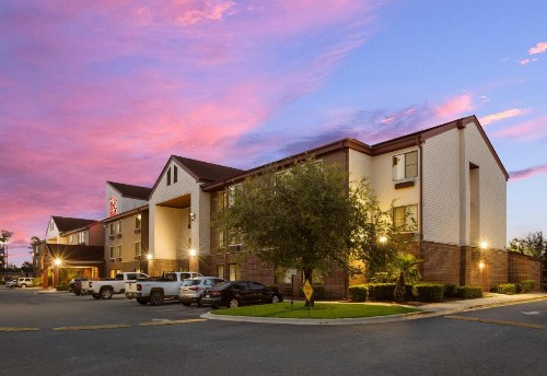 Red Roof Inn & Suites Savannah Airport - image 14