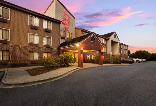 Red Roof Inn & Suites Savannah Airport - image 16
