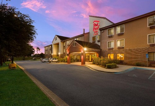Red Roof Inn & Suites Savannah Airport - image 19