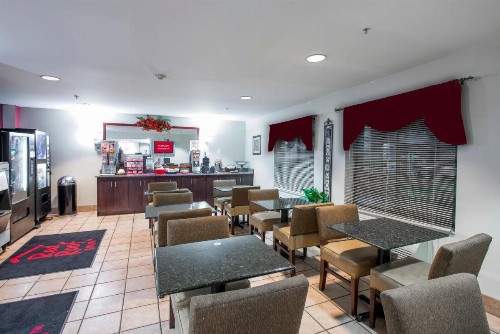 Red Roof Inn & Suites Savannah Airport - image 20
