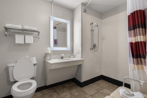 Red Roof Inn & Suites Savannah Airport - image 26