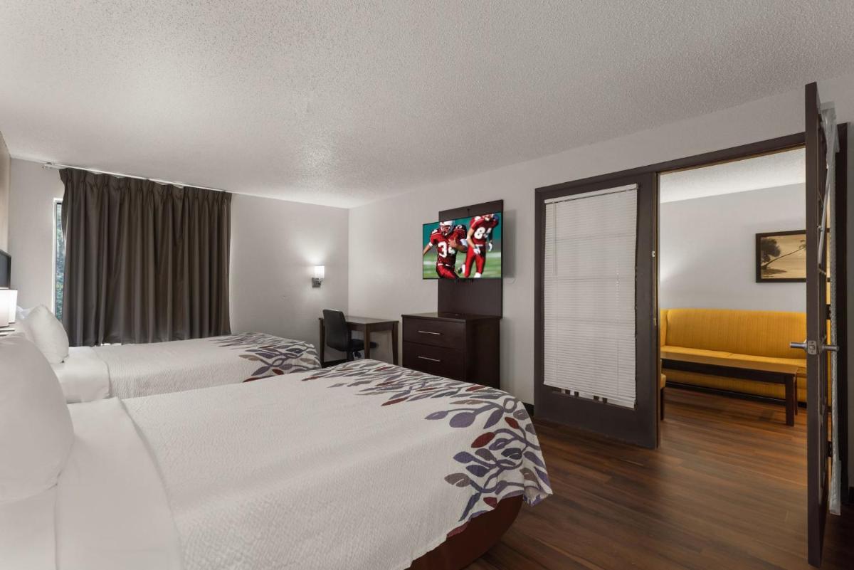 Red Roof Inn & Suites Savannah Airport - image 7