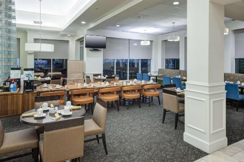 Hilton Garden Inn Savannah Airport - image 27