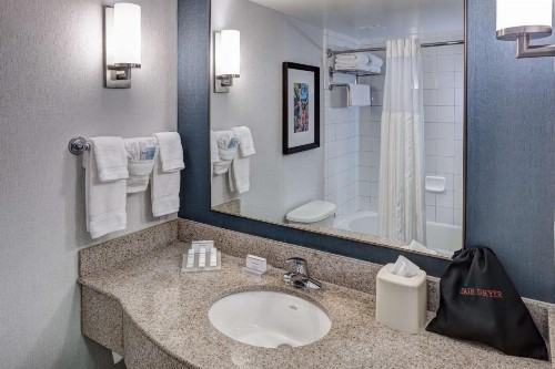 Hilton Garden Inn Savannah Airport - image 37