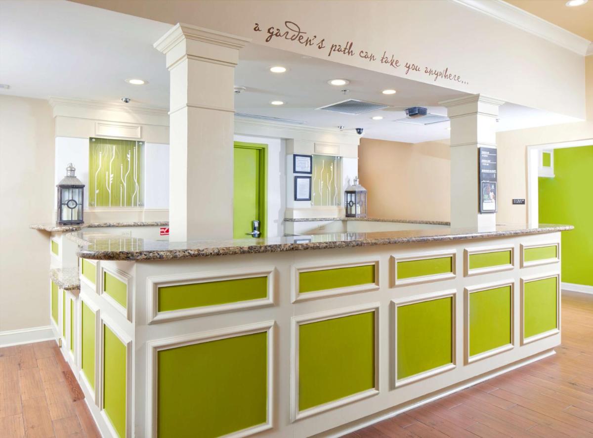 Hilton Garden Inn Savannah Midtown - image 2