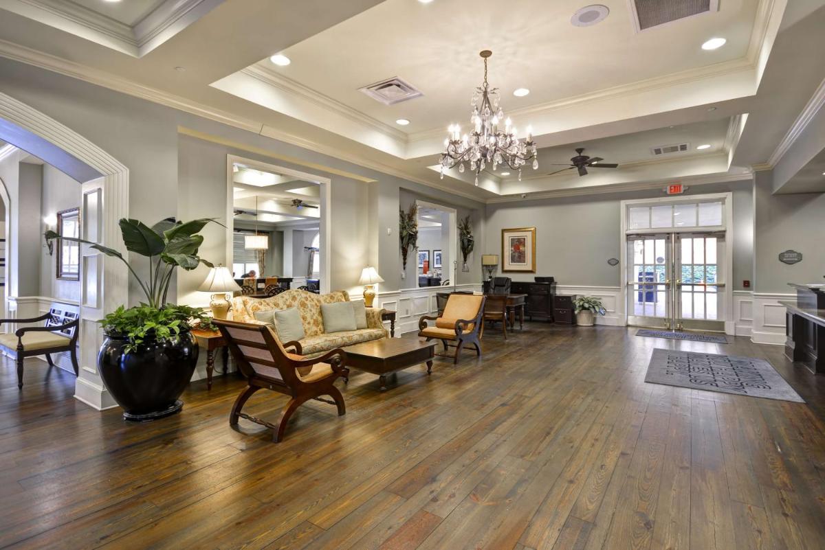 Hampton Inn & Suites Savannah Historic District - main image
