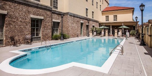 Hampton Inn & Suites Savannah Historic District - image 21