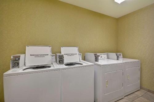 Hampton Inn & Suites Savannah Historic District - image 24