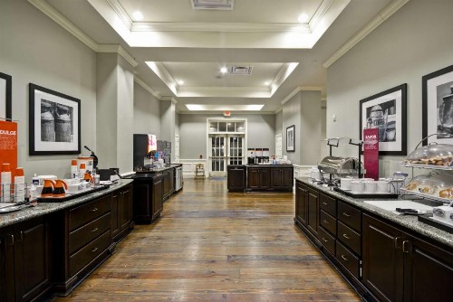 Hampton Inn & Suites Savannah Historic District - image 27