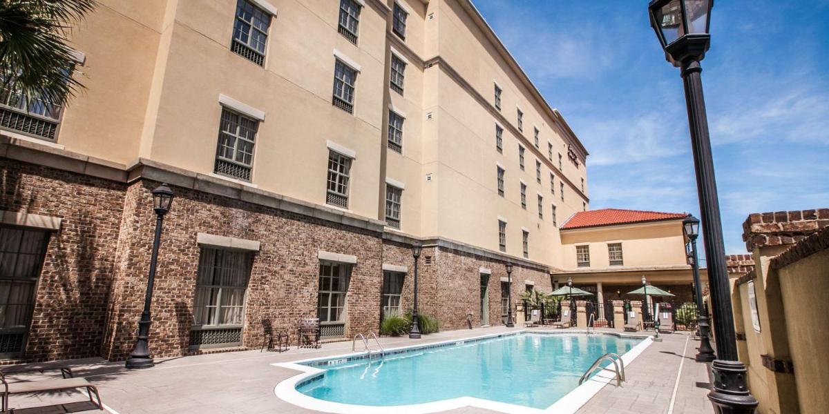 Hampton Inn & Suites Savannah Historic District - image 3