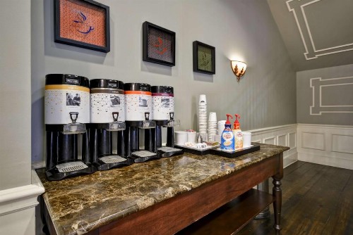 Hampton Inn & Suites Savannah Historic District - image 35