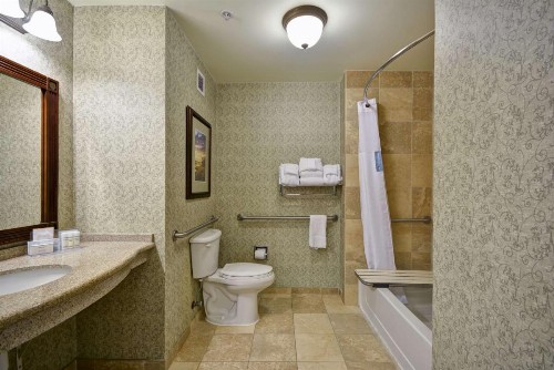 Hampton Inn & Suites Savannah Historic District - image 50