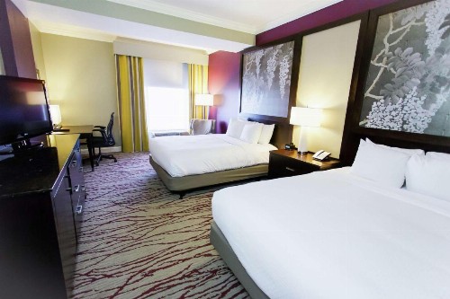 DoubleTree by Hilton Historic Savannah - image 37