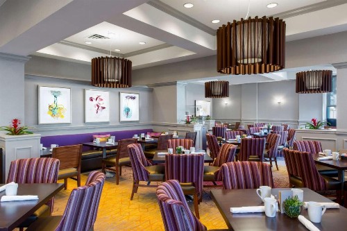 DoubleTree by Hilton Historic Savannah - image 39