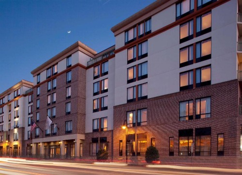 DoubleTree by Hilton Historic Savannah - image 40