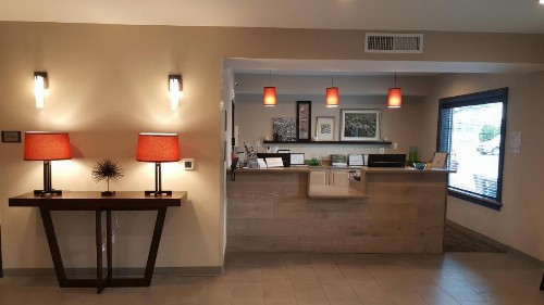Country Inn & Suites by Radisson Savannah Midtown GA - image 14