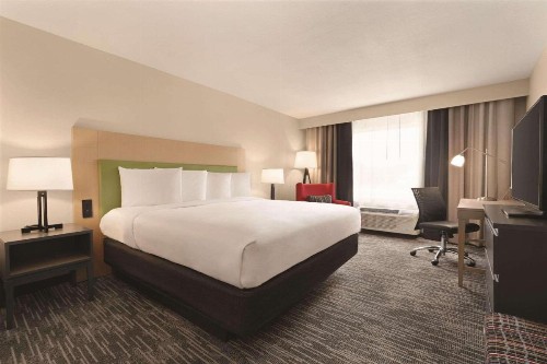 Country Inn & Suites by Radisson Savannah Midtown GA - image 41