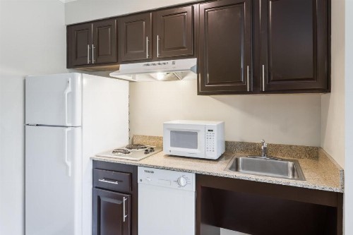 Staybridge Suites Savannah Historic District an IHG Hotel - image 10
