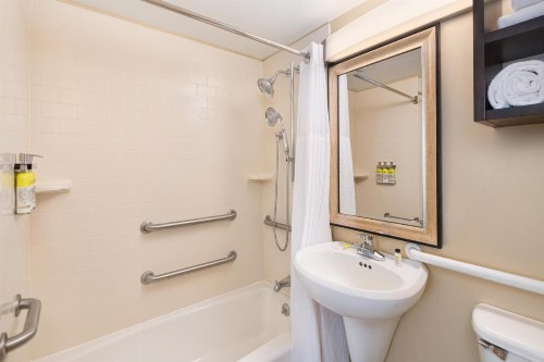 Staybridge Suites Savannah Historic District an IHG Hotel - image 27