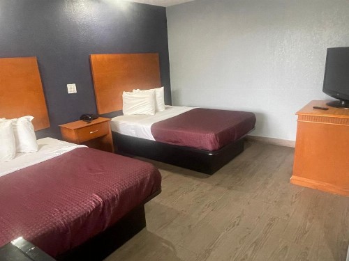 Americas Best Value Inn-Savannah - image 7