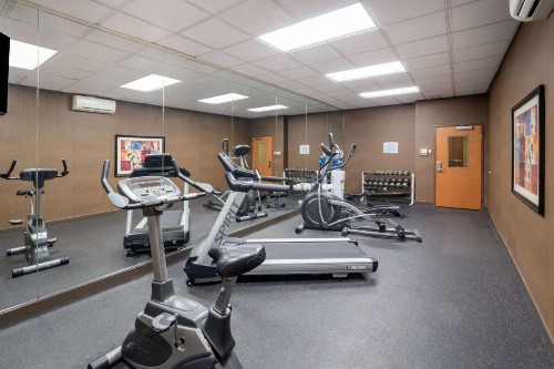 Baymont by Wyndham Savannah South - image 11