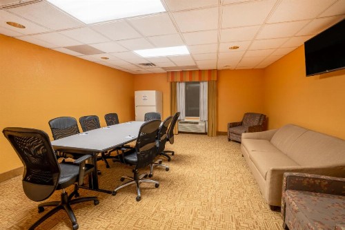 Baymont by Wyndham Savannah South - image 19