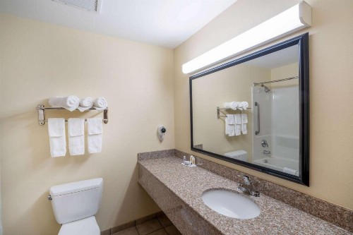 Baymont by Wyndham Savannah South - image 41