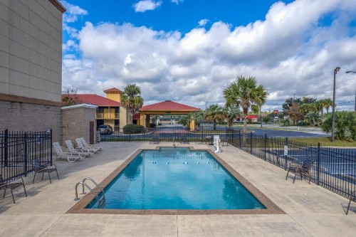 Baymont by Wyndham Savannah South - image 43