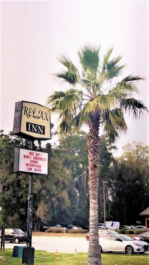Relax Inn Savannah - image 13